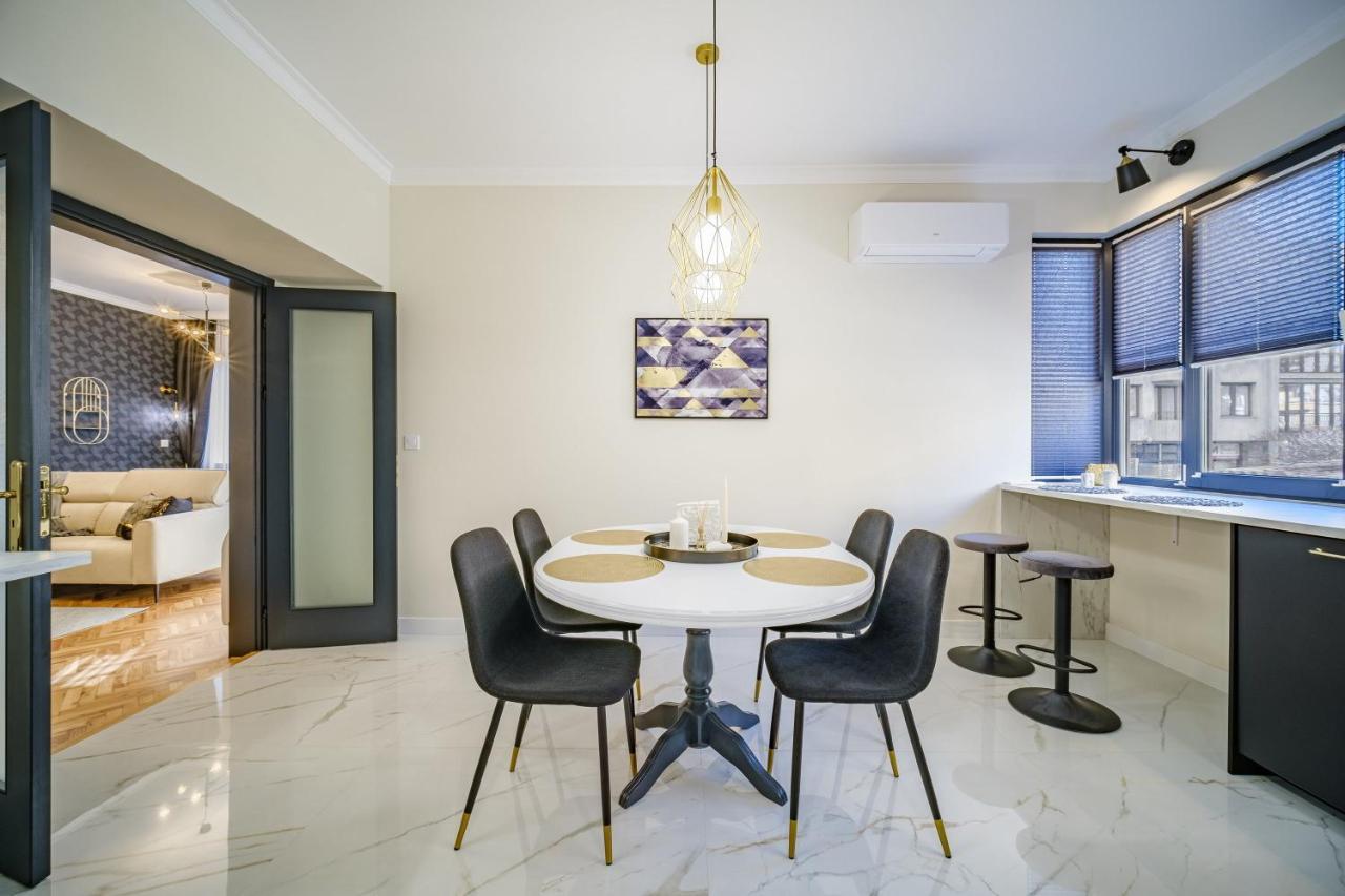 Golden Black Apartment Burgas Luaran gambar