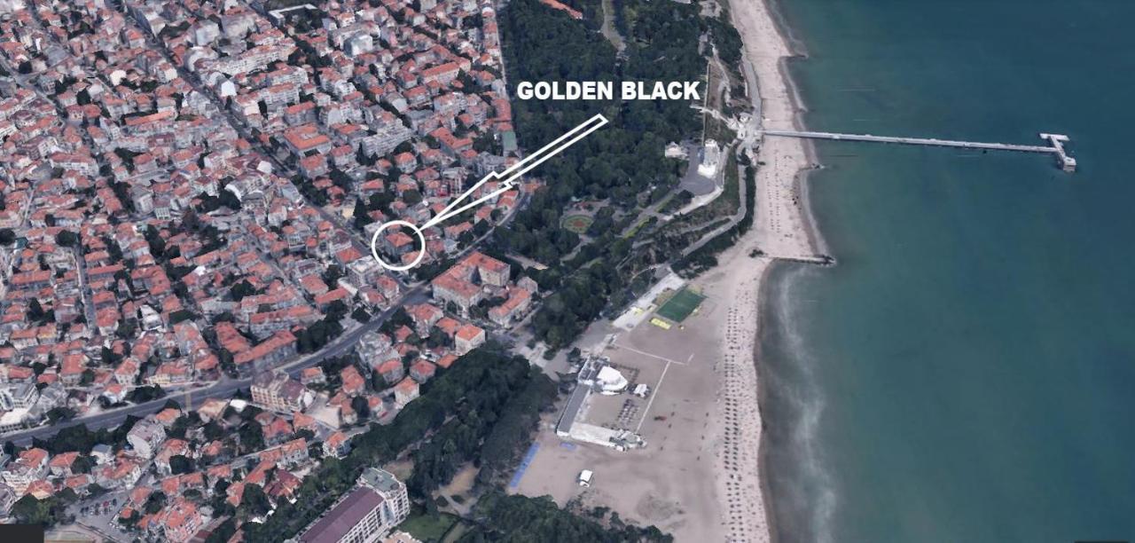 Golden Black Apartment Burgas Luaran gambar